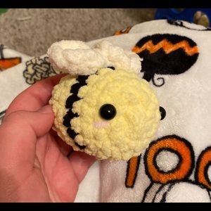 crochet bee crochet amigurumi set of 2